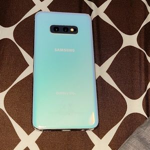 Samsung Galaxy S10e
